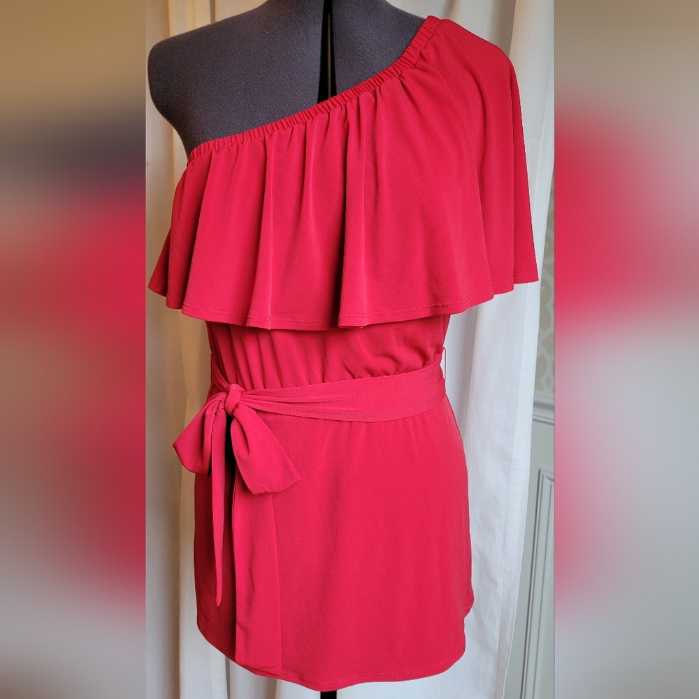 laundry by Shelli Segal, size 2, one shoulder top